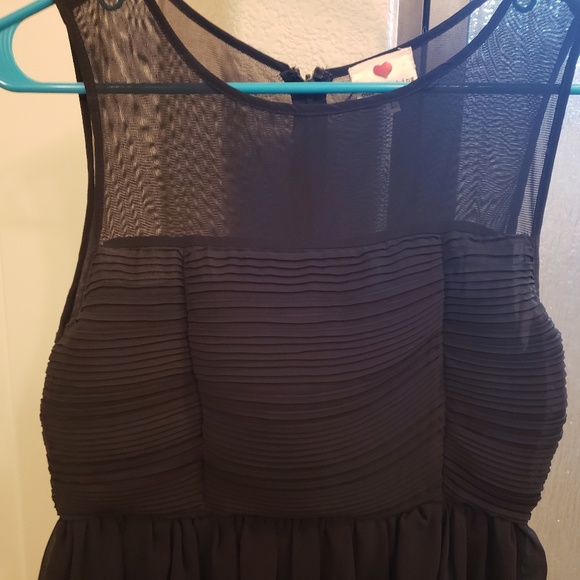 Black Dress - Picture 2 of 4